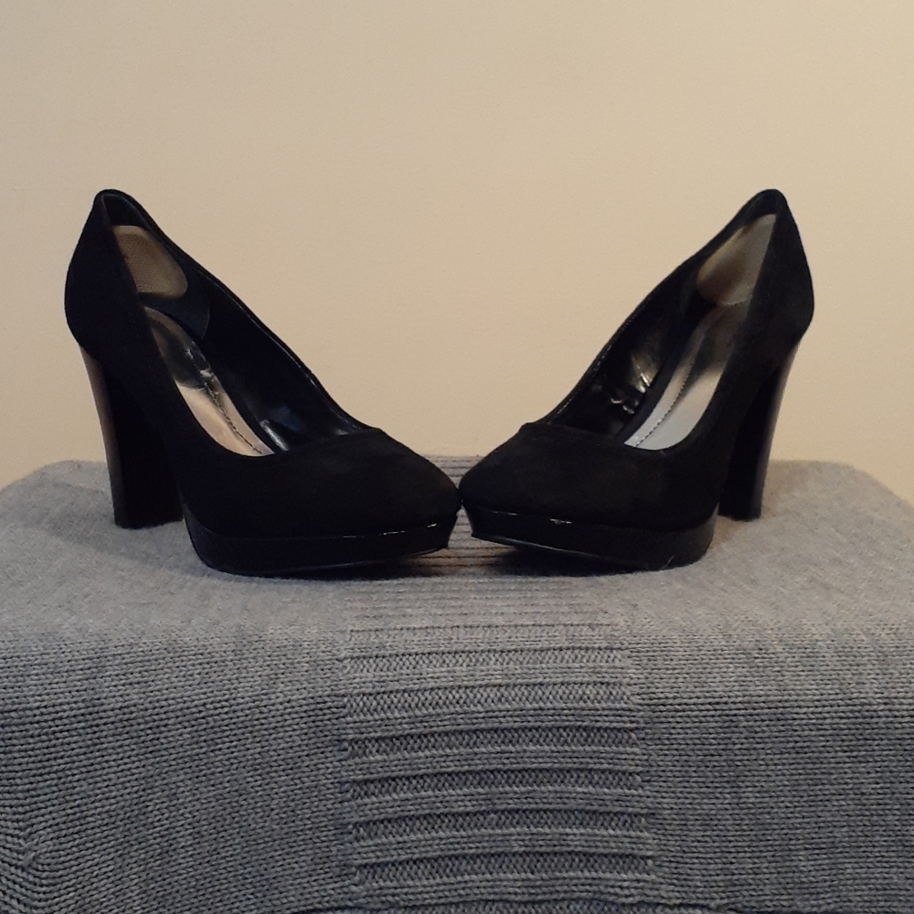 Style&Co Black suede heels size 7